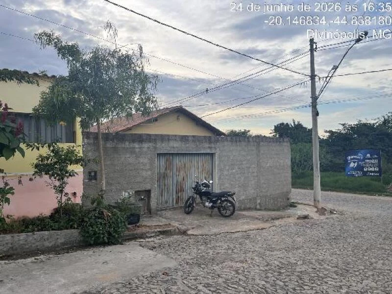 Casa com 2 Quartos em Divinópolis/MG em Divinópolis - Minas Gerais