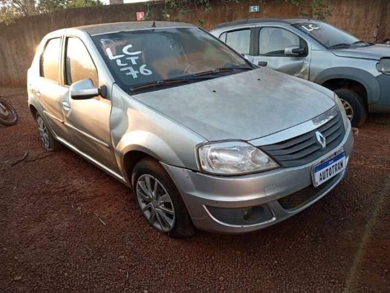 Renault Logan EXP 16 2012/2013 Prata em Dourados - Mato Grosso do Sul