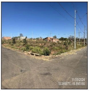 Terreno no Residencial Vitória em Unai/MG em Unai - Minas Gerais