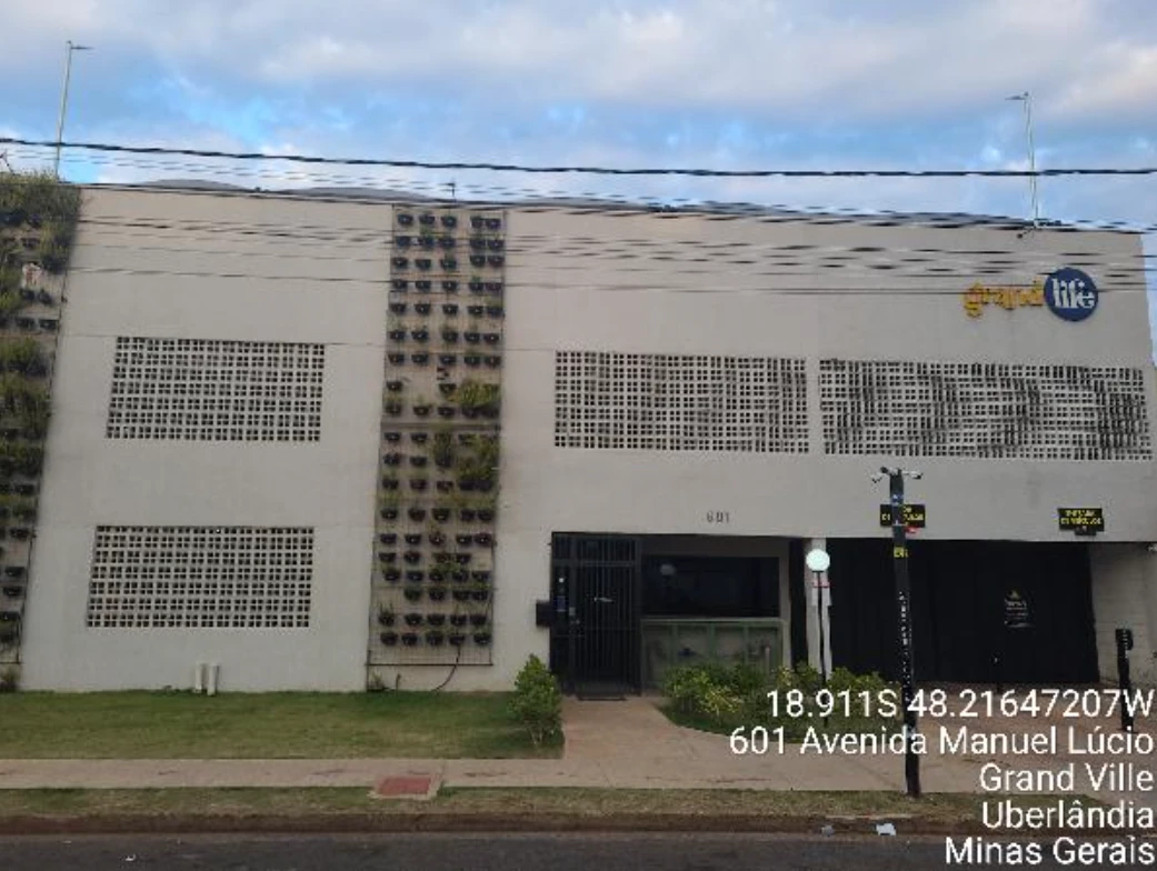Apartamento com 1 vaga em Uberlândia/MG em Uberlândia - Minas Gerais