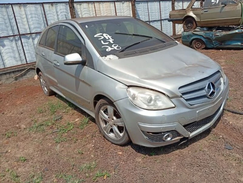 Mercedes-Benz B 180 2009/2010 em Dourados - Mato Grosso do Sul