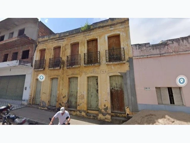 Prédio Comercial no Centro em Mata Grande/AL em Mata Grande - Alagoas
