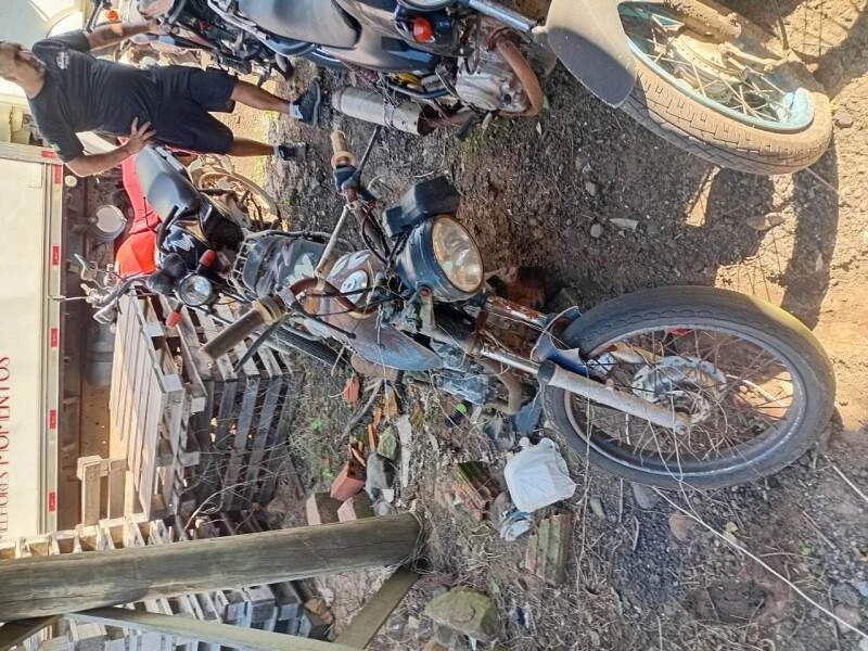 Sucata Lote de Motos 6 Unidades em Terra De Areia - Rio Grande do Sul