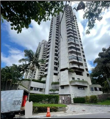 Apartamento com 3 Suítes em São Paulo/SP em São Paulo