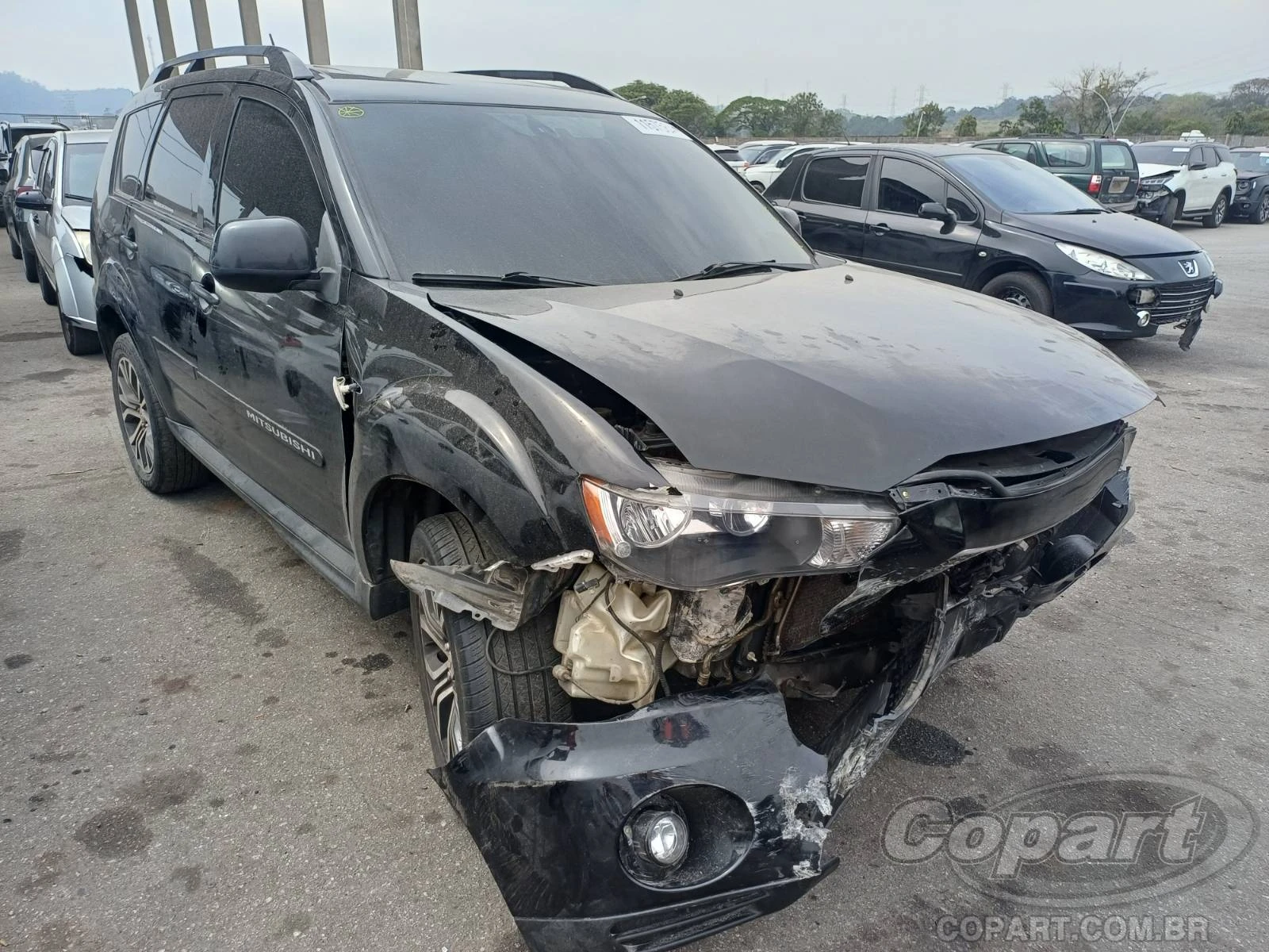 Mitsubishi Outlander 2013 2.0 16V MIVEC em Pirapora Do Bom Jesus - São Paulo