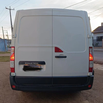 Renault Master Furgão L1H1 2022 2.3 Diesel em Francisco Beltrão - Paraná