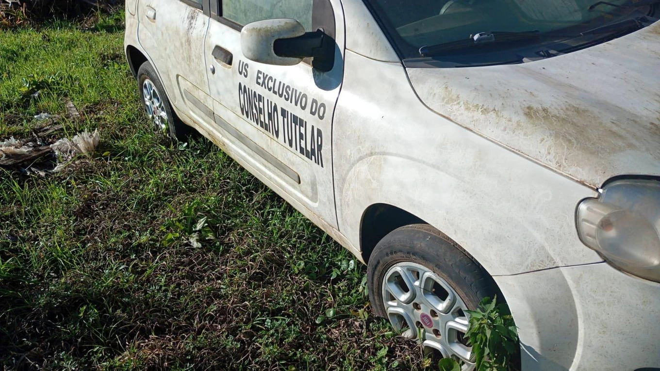 Fiat Uno Attractive 2010 1.4 em Palmas - Paraná