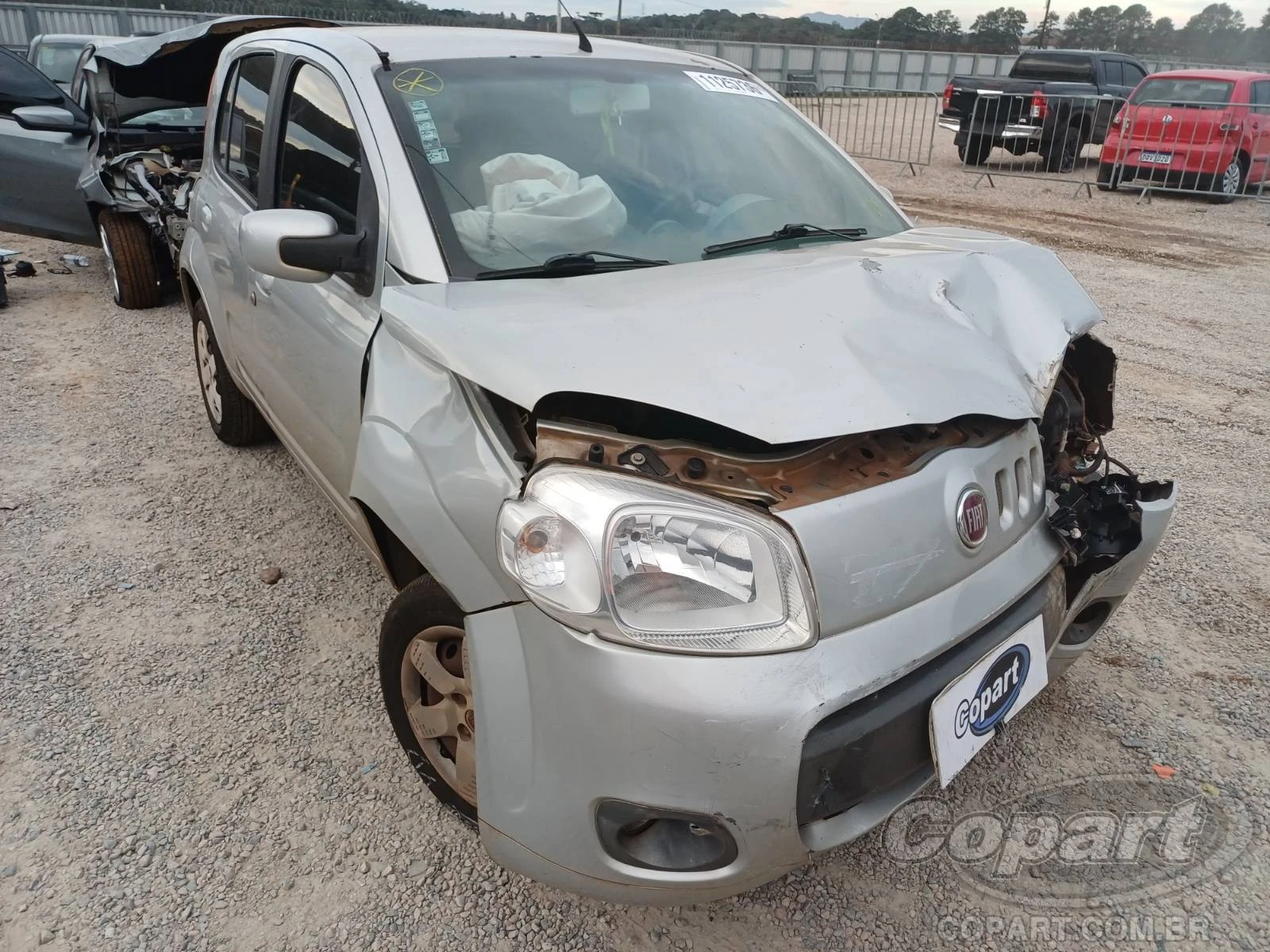 Fiat Uno Economy 1.4 Evo 2014 Flex em São José Dos Pinhais - Paraná