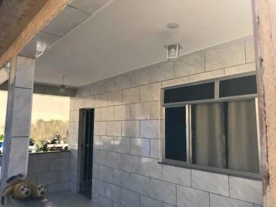 Casa com 5 Dorms em Duque de Caxias/RJ em Duque De Caxias - Rio de Janeiro