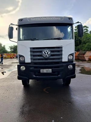 Volkswagen 17.280 CRM 4x2 CRM 4x2 4P 2015/2016 Automático Diesel em Manaus - Amazonas