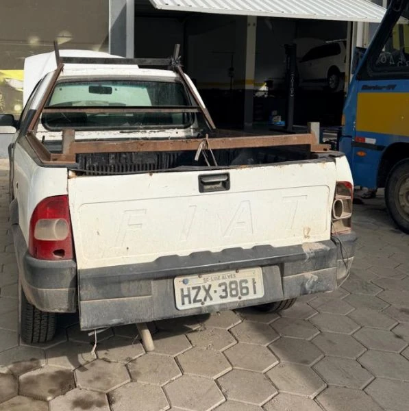 Fiat Strada Fire 2005 Gasolina em Laurentino - Santa Catarina