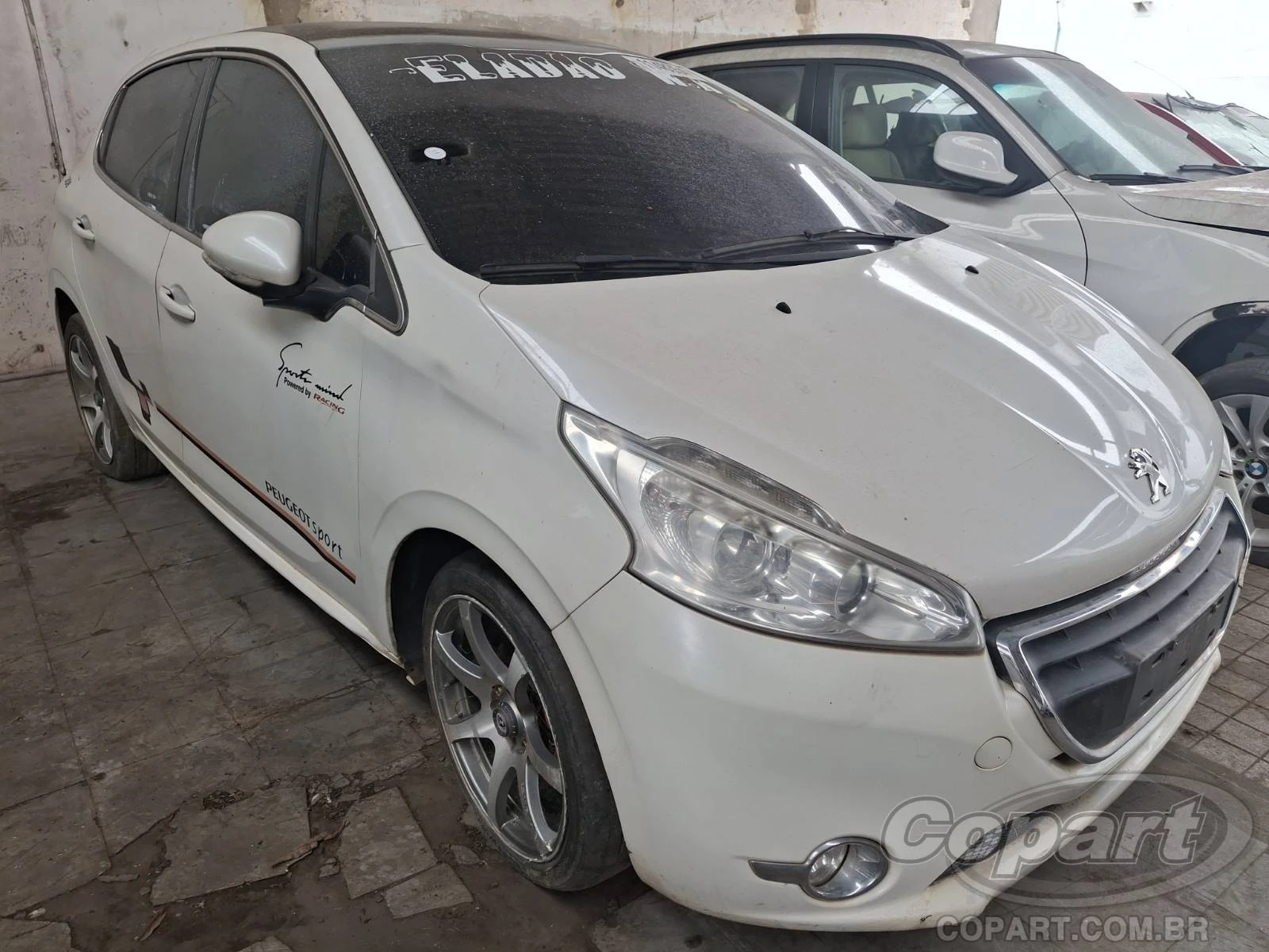 Peugeot 208 Griffe 1.6 16V VVT 2014 em São Paulo