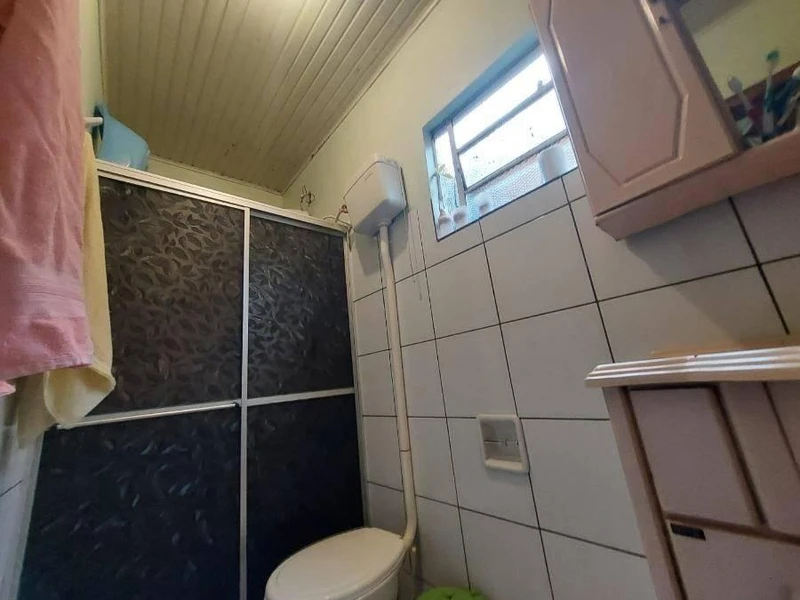 Casa com 1 cômodo? em São Leopoldo/RS em São Leopoldo - Rio Grande do Sul