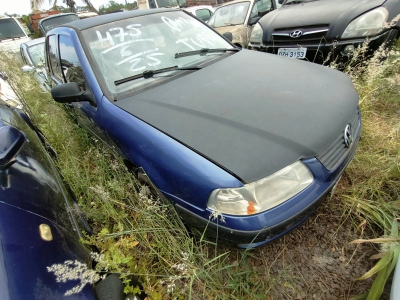 Volkswagen Sedan Sucata Inservível em Tupã - São Paulo