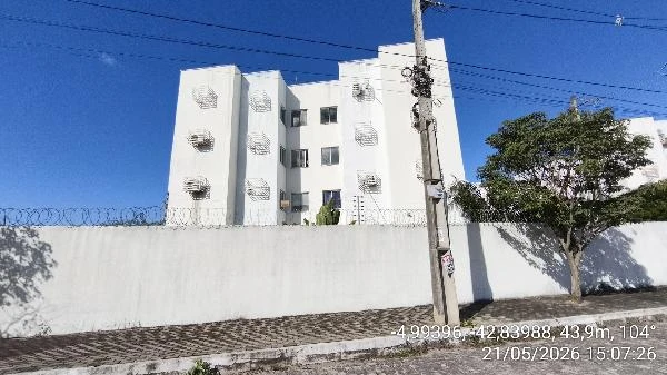Apartamento com 2 Quartos e 1 Vaga em Teresina/PI em Teresina - Piauí