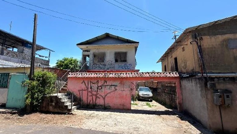 Casa com 6 Quartos em TEFE/AM em Tefe - Amazonas
