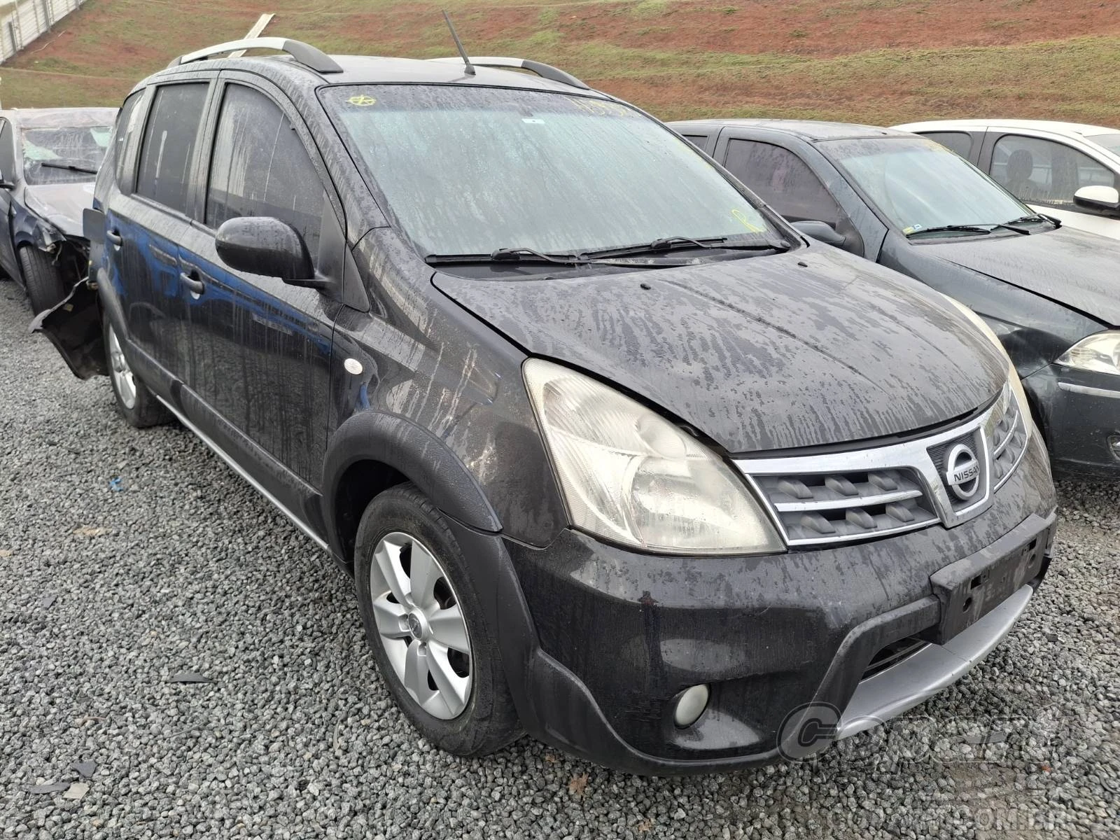 Nissan Livina X-Gear SL 1.8 16V 2013 em Itaquaquecetuba - São Paulo