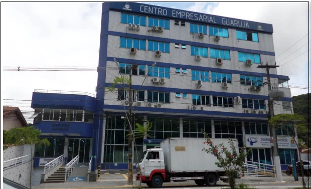 Prédio Comercial com 7 Pavimentos em Guarujá/SP em Guarujá - São Paulo