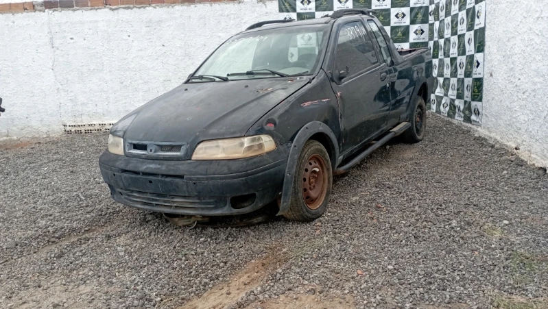 Fiat Strada Adventure 2002 Gasolina em Itaberaba - Bahia