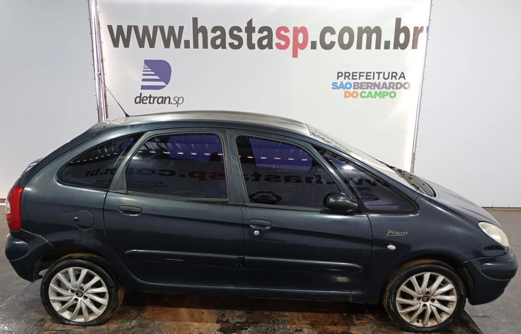 Citroën Xsara Picasso GX 2001 Cinza em Casa Branca - São Paulo