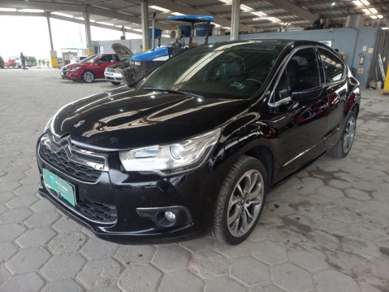 Citroën DS4 Turbo165A6 2015 2016 Automático Gasolina em Tijucas - Santa Catarina