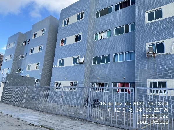 Apartamento no Condomínio Colinas de Gramame com 2 quartos e 1 vaga de garagem